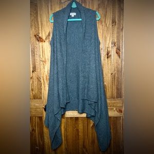 Gray Sleeveless Knit Shaw / Cardigan